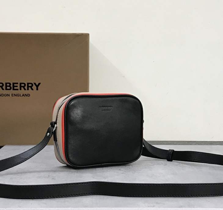 Picture of Burberry Mens Bags _SKUfw113203830fw